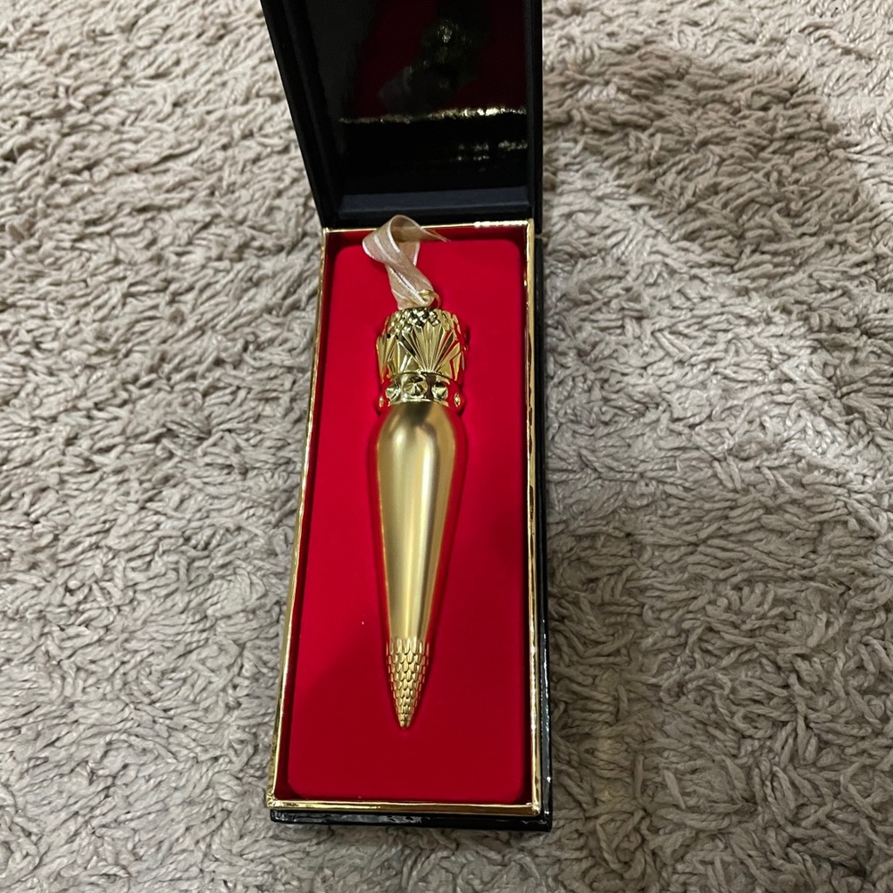 Christian Louboutin Matte lip😘